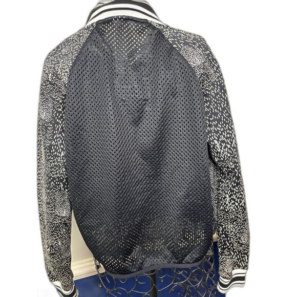 Fabletics Women’s Full Zip Bomber Jacket Black White Pattern Athletic Size Small - Picture 4 of 6